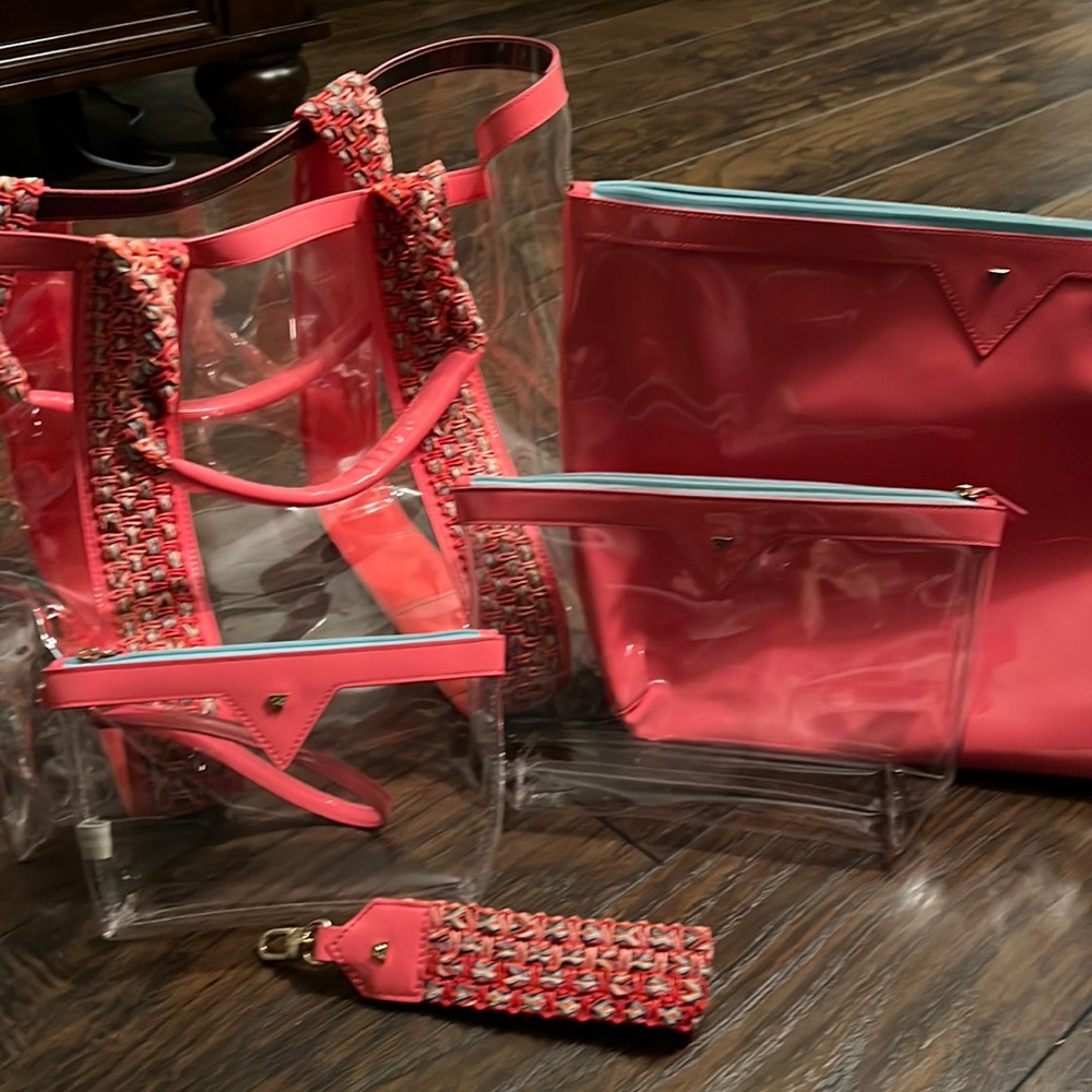 Kelly Wynne Beach Essentials